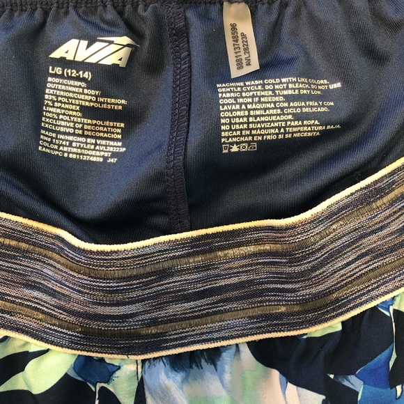 Avía Moister Wicking Athletic Shorts Size: Large (L) 12-14 - Picture 4 of 4